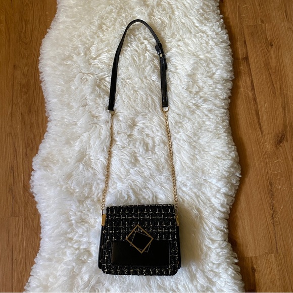 HOUNDSTOOTH GOLD BLACK CHAIN CROSSBODY BAG - Picture 1 of 11